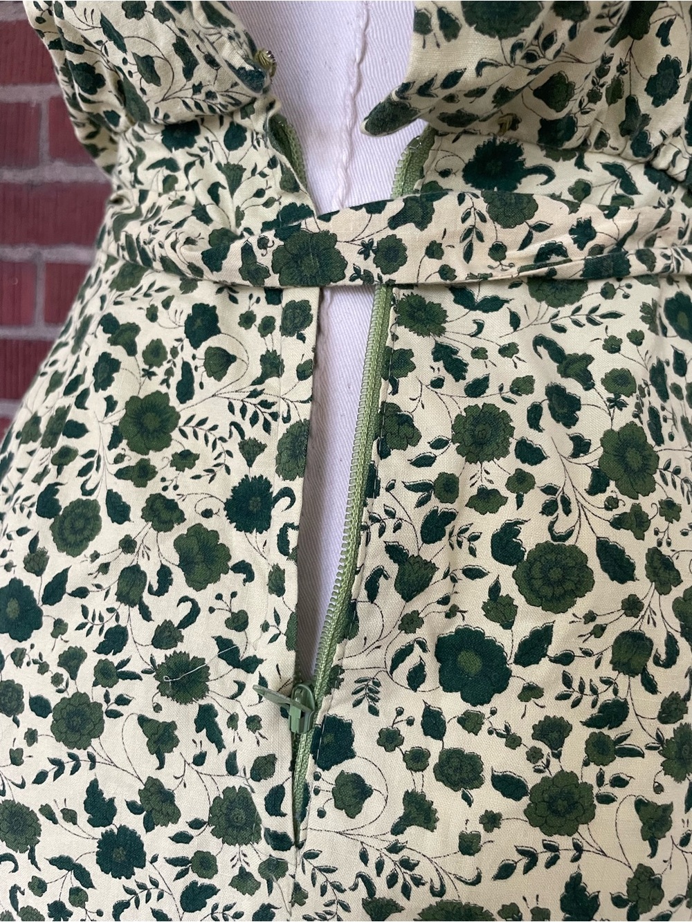 Vintage Green Floral Midi Dress - Picture 3 of 5